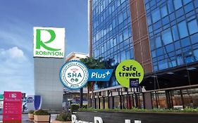 โรงแรมแปซิฟิค พาร์ค