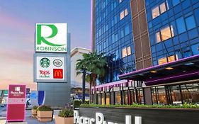 โรงแรมแปซิฟิค พาร์ค